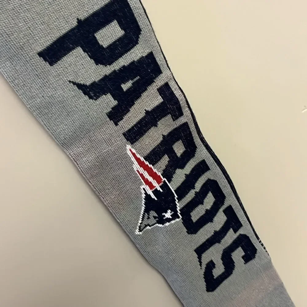 FOCO New England Patriots Winter Reversible Unisex Acrylic Scarf w/ Tassels-OSFM